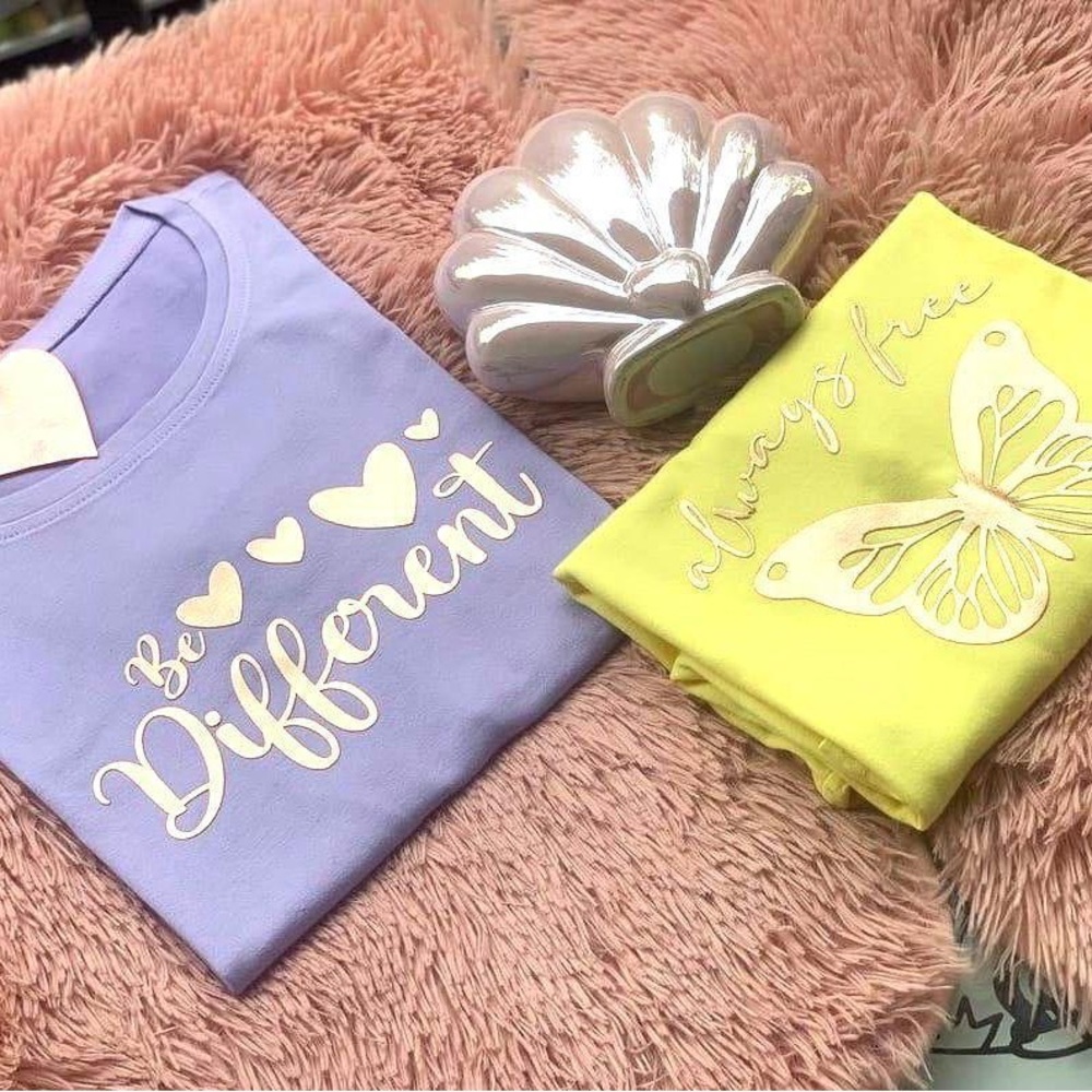T-shirts - Picture 6 of 11